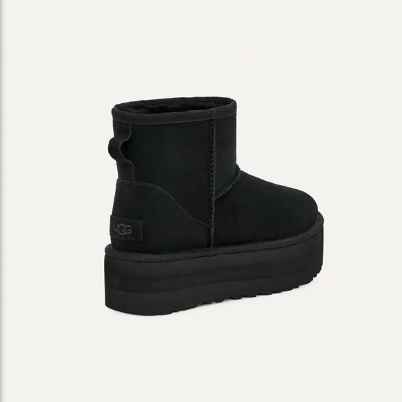 Ugg Classic Mini Platform - Picture 1 of 2